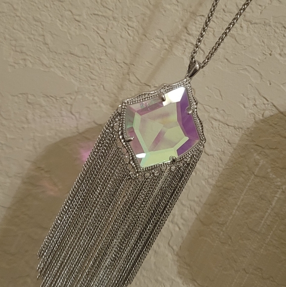 NWT KENDRA SCOTT FACETED DICHROIC SILVER NECKLACE - Picture 5 of 15